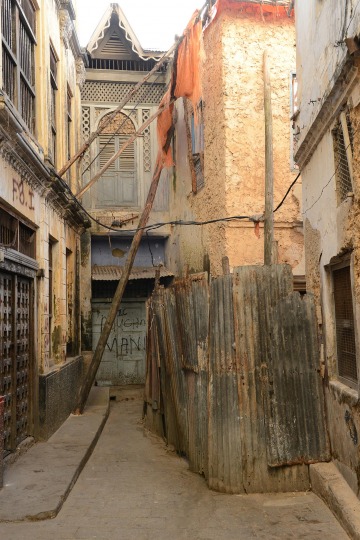 Building Reparis in Stone Town || Zanzibar