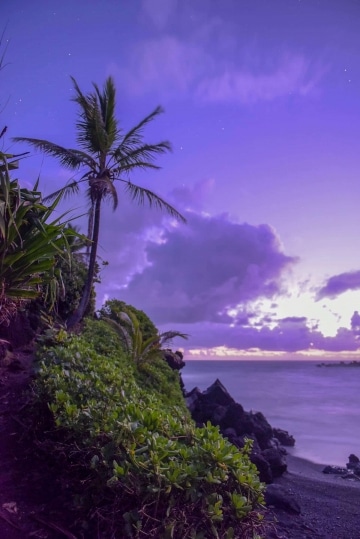 Black Sand Beach Sunrise || Waiʻanapanapa, Hawaii