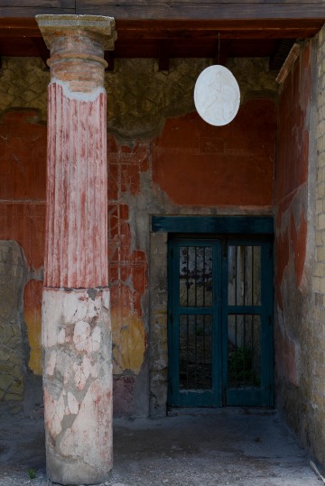 Ancient Ruins || Herculaneum