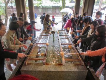 Temizuya Cleansing Ritual at Meiji Shrine || Shibuya, Tokyo