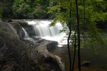 Hooker Falls in Summer || North Carolina
