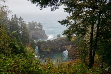 Natural Bridges at Samuel H. Boardman State Scenic Corridor || Oregon Coast