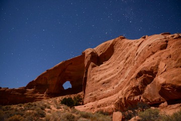 Under the Starts of Looking Glass Arch || Arches NP