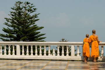 Monks at Wat Phrathat Doi Suthep || Chiang Mai