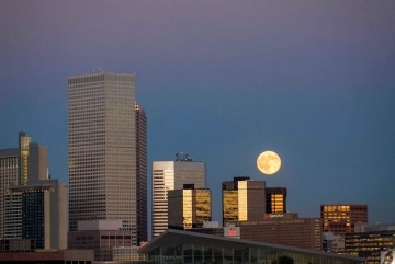 Moonrise over the City || Denver