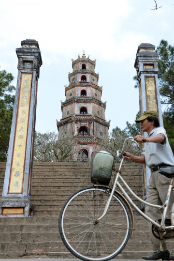 Thiên Mụ Pagoda || Hue