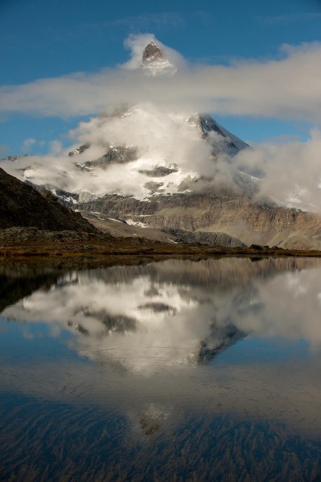 Matterhorn Reflection in Riffelsee Lake || Switzerland